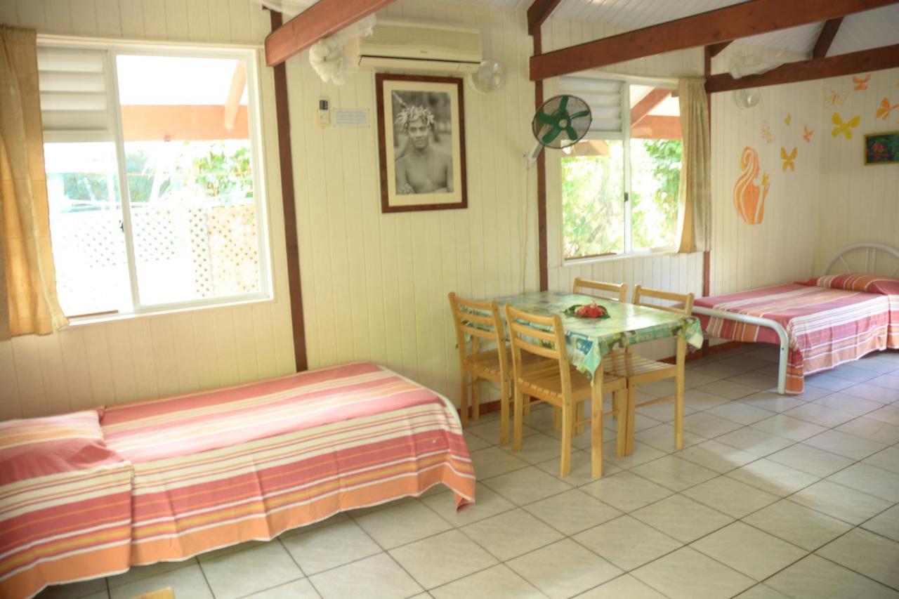 Fare Maheata Hotel Pihaena Bagian luar foto